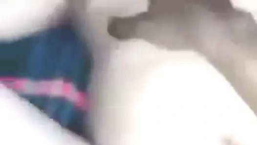 Baldız telefonda konuşuyor, onu sikiyorum, söylemedi ama amına yarak soktu