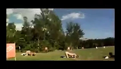 Komik çük cirit atma