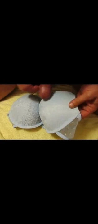 Teyzelerin sutyenlerine boşalma