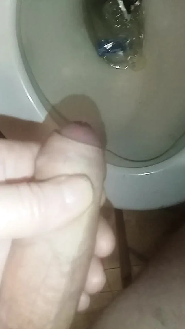 Mastürbasyon yapıyor, sperm sinekleri...