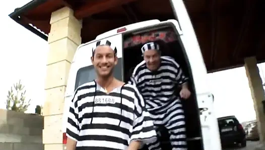 Süper ateşli gipsy kyra her yerde sikiliyor