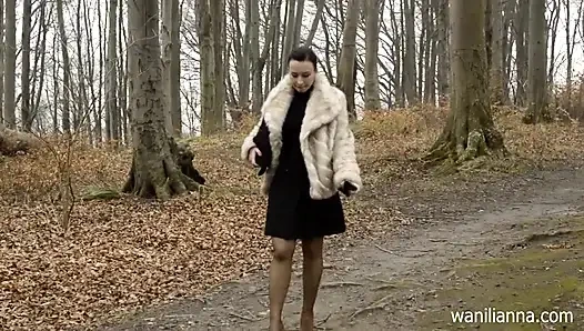 Deniz fenerinin yanında