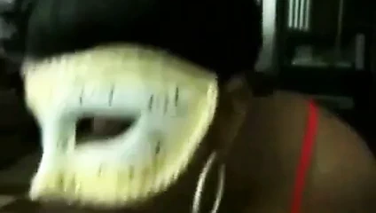 Mz.deepthroat maske fragmanını sunar