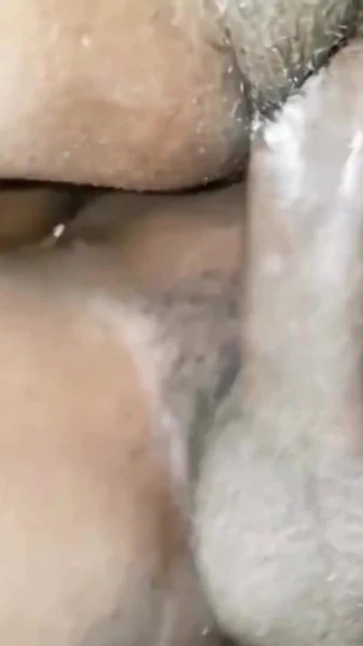 Büyük siyah yarağa biniyorum amımı sikiyorum sert inliyor