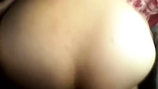 No la aguanta la Ariana