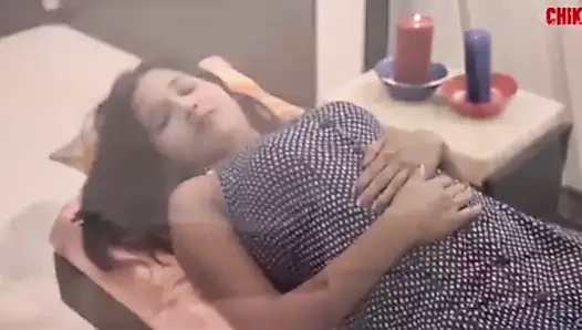 Bhabhi ki massage kari devar ne homemade massage