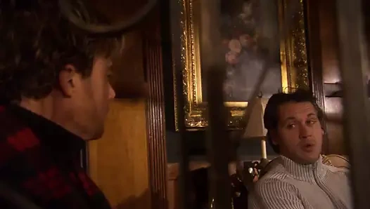 Vanessa sert bir doggystyle vurma için bacaklarını stratejik var