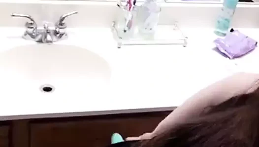 şişman kıçımla oynuyorum