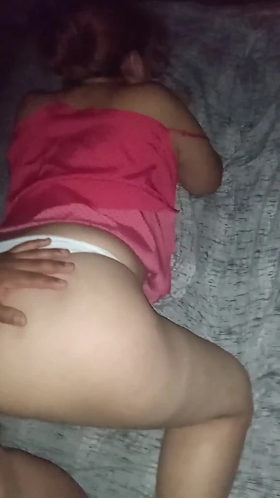 Захватывающий момент из "Рыжую с большой задницей трахнула одаренная брюнетка"