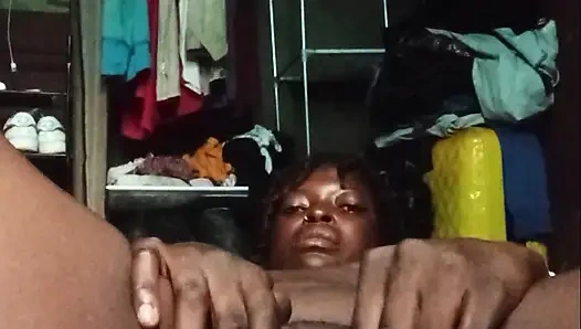 Parmaklama onu mutlu ediyor