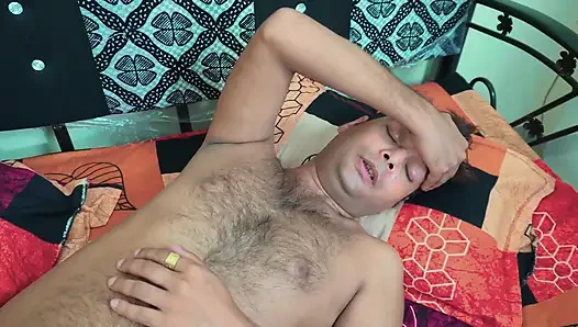 Ateşli sahibe hizmetçisini baştan çıkarıyor sikiliyor ve çok fazla hd sesli seksten zevk alıyor