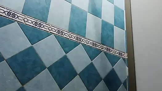 Duşta Meksikalı tombul Karmica'nın derlemesi