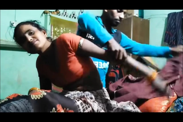 Erkek arkadaşım beni ilk kez domaltarak sikiyor