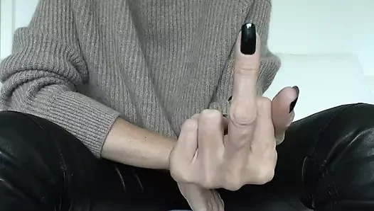 Lady Victoria Valente - güzel eller, siyah tırnaklar, yakın çekimler, 31 talimatı