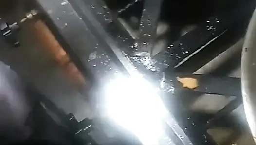 Bulaşık makinesi şefin yarağını emiyor