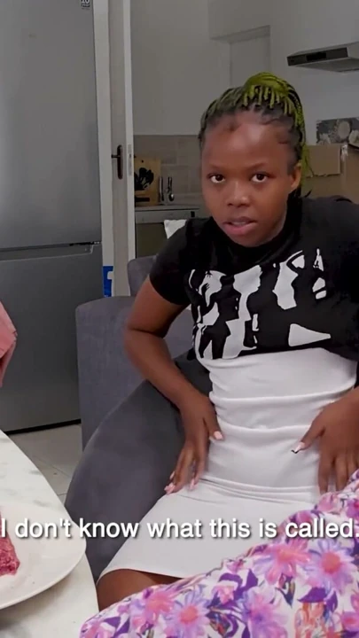 Bu KÜÇÜK GÖĞÜSLÜ EBONY TEEN kiliseye çok kutsal davranıyordu... sonra ben onun BOĞAZINI HAM HAM FACE FUCK yapana kadar izin verdi. Salyalı amatör ebony teen. | Klip 2