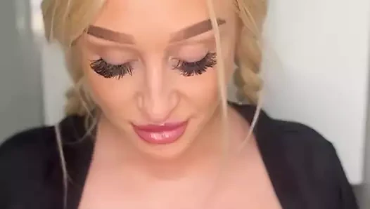 Azgın üniversiteli kız muz emiyor