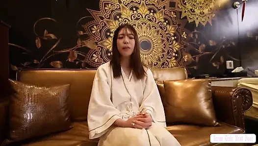 Uyandıktan sonra. Kansai güzellik sonunda içerideki her gizli arzularını tamamen serbest bırakıyor.