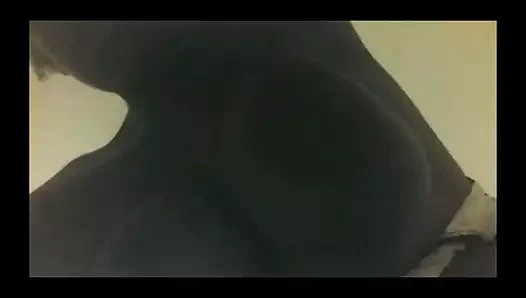 Abanoz eş göğüsler