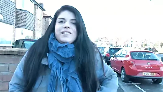 Güzellik lucia aşk pissing açık havada