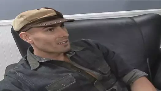 Barbie baja artık kocasının yarakından memnun değil