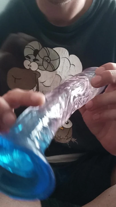 Yakında yeni videolarda görünecek yeni oyuncaklar var!