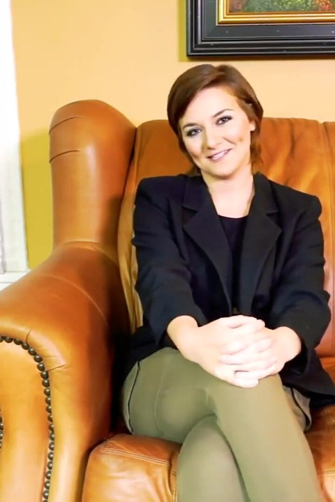 Brandnewamateur - güzel Kylie sahte porno seçmeleri için soyunuyor ve yarak emiyor