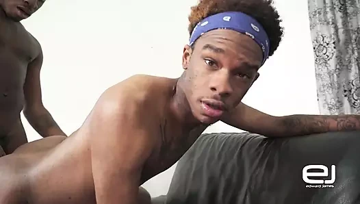 Edwardjames: büyük zenci yarağı chico ve fection başına birbirlerini yiyip bitiriyor ve sert sikişiyor