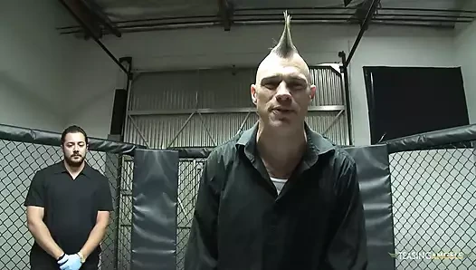 Turnuva galibi kaybedenle sert anal seks yapar