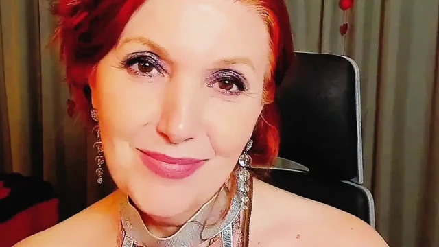 Bana bak. Seni sikiyorum!