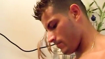 Busty Fransız kız arkadaş berbat ve sikikleri ile yüz