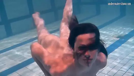 Top model ile kıllı kedi ivetta surikova