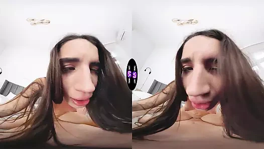 Adam tatlı kızın açlığıyla tatmin ediyor - teenmegaworld