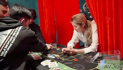 Sarışın seksi Tayvanlı kız sevgilisiyle seks yapıyor.