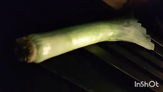 Leek orgazm olmak için götümü sikiyor