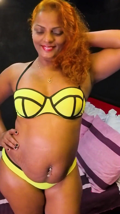 Sarı siyah vurgulu bikini denemesi nilmini resmi sl moda günlüğü | Klip 2