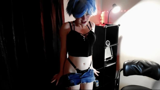 Bayan Divine bilim için her şeyi yapar! Esaret sikiş makinesi