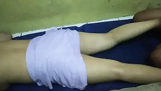 Üvey anne'nin amını emiyor tatlı dişi