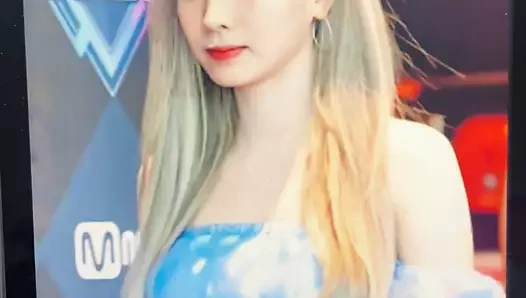 İki kez dahyun döl yutuyor