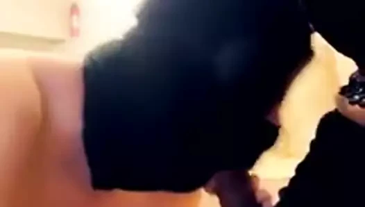 Beyaz adam berbat büyük Meme siyah transeksüel
