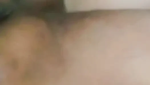 Ateşli, ele geçirilmiş bir melekti, sinemaya gitti ve günah işledi, bira içti ve yere tükürdü.