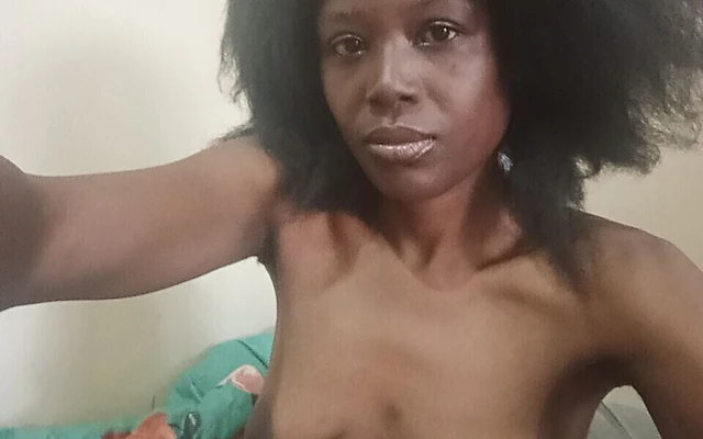 Amcığıma Dildoyla Boşal.