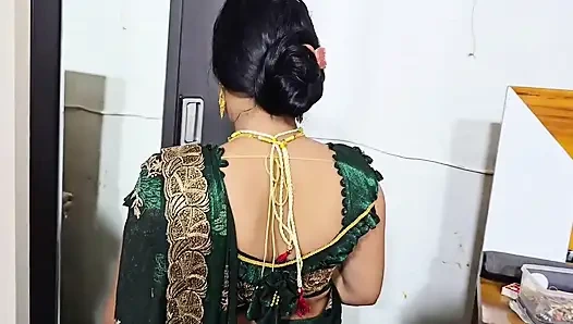 18 yaşındaki kız komşu içine yarak almaya geliyor, göğüslerine boşalıyor