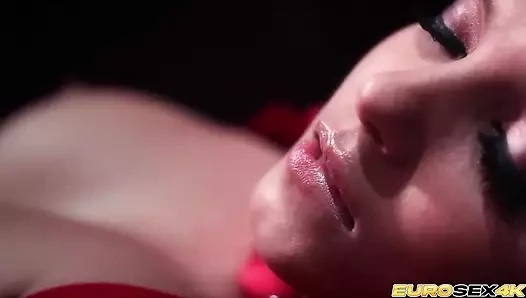 Gerçek ve yapay zevk arasında kayboldu