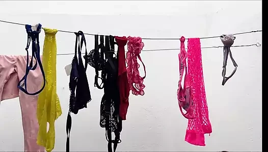 Üvey kız kardeşim külotunu yıkıyor ve sonra onu sikmemi istiyor ve sonunda yüzünü dölle doldurıyorum