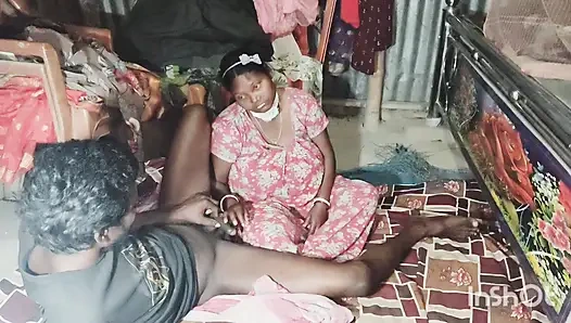 Desi bhabhi ki doggy style mein chudai ki