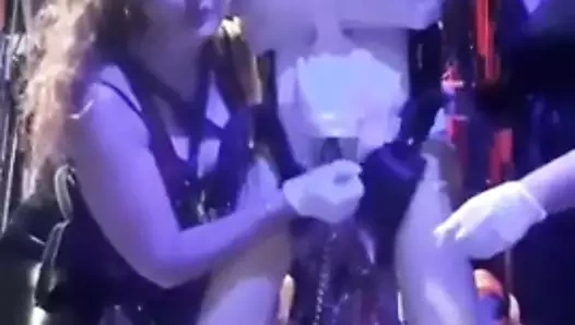 deli gömleği bağlı