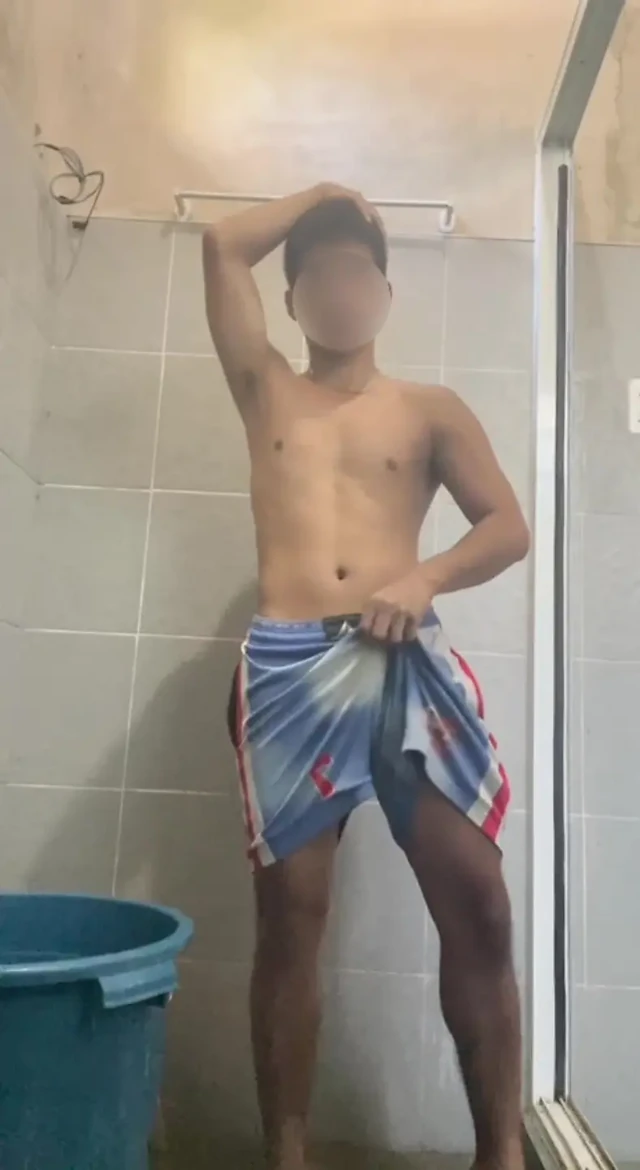 Üvey erkek kardeşim beni baştan çıkardı