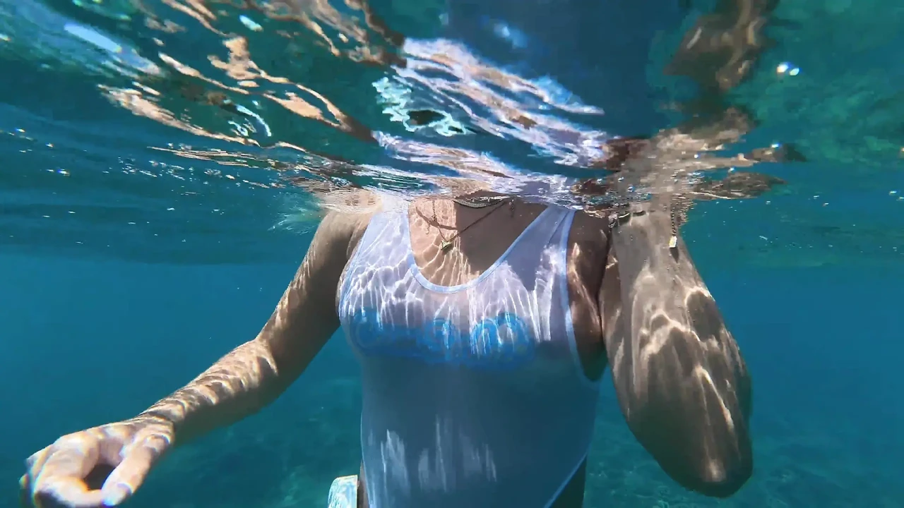 Culona Belleza Kayci Kaylani Desnuda Bajo El Agua, Buceo Y Masturbación