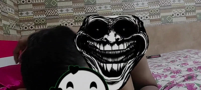 Üvey kız az önce ayrıldı ve destek istedi, ben de onu otele götürdüm